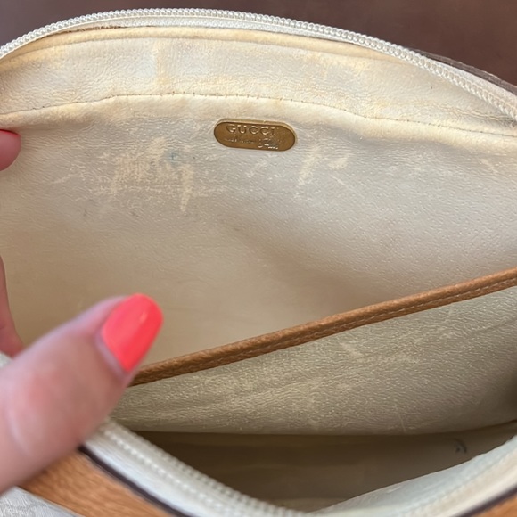 Gucci plus wristlet in creamy white - Picture 8 of 11